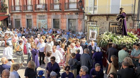 O Barco y Trives muestran su devoci�n al Nazareno
