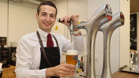 Jorge Dom�nguez, esta semana en la escuela de hosteler�a Carlos Oroza de Pontevedra