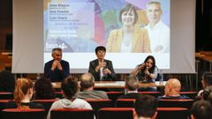 Ana Pont�n no encontro cos mozos no Campus de Ourense