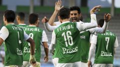 Diego Maceira celebra con Dalmau el segundo tanto del Racing de Ferrol