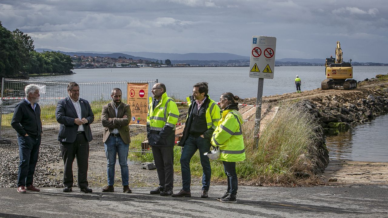 El Gobierno inicia la retirada del espigón de Taragoña para renaturalizar la costa de Rianxo