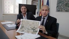 Luis Palacios y Jos� Tom�, este mi�rcoles en el Ayuntamiento con los planos del proyecto