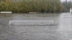 El campo de f�tbol del Pardellas se convirti� en una piscina