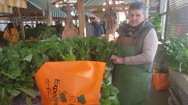 Orsita Sierra es una de las caras habituales en la feria