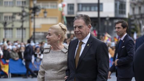 Alfredo Canteli, alcalde de Oviedo, en su llegada al Campoamor en los Premios Princesa de Asturias 2025