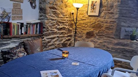 O Club de Lectura � unha das actividades que organiza Casa Cha�n