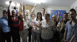 <span lang= es-es >�Que no, que yo no voy a investir alcalde al candidato popular�</span>. Desde que se confirm� que el PP no tiene mayor�a absoluta, Rosa Garc�a Pose se�ala que contesta una y otra vez a la misma pregunta sobre si pactar� con el PP: �No, no y no voy a investir alcalde a Ruiz�, insiste. 