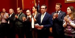El alcalde, �ngel Curr�s, presidi� ayer un acto de reconocimiento a los colectivos que colaboraron tras el accidente del Alvia.