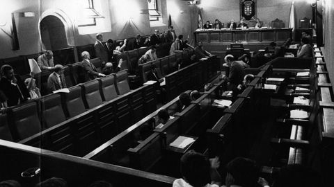 Sesión del Parlamento de Galicia en el Pazo de Fonseca en los años 80