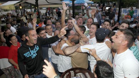 CLUB DE F�TBOL NOIA CELEBRA EL ASCENSO A TERCERA DIVISI�N 