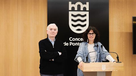 El presidente de Afapo, Jos� Manuel Fontenla, y la concejala de Benestar Social de Pontevedra, Anabel Gul�as, este jueves, en el Concello