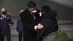 Pedro S�nchez recibe a los supervivientes del naufragio del Villa de Pitanxo