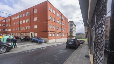 Imagen de la rúa Vila de Cee de Carballo, donde se ubica el piso en el que se produjo la agresión.