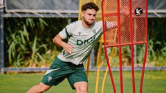 Marcos Denia, en un entrenamiento del Cdiz CF