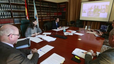 Momento de la videoconferencia con familias y sindicatos