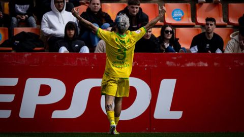 David Mella festeja su gol en Tarragona