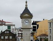 El obelisco recuper� ayer las cuatro esferas, retiradas en abril.