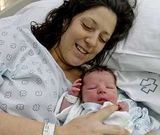 Lara L�pez Abalo, de padres vilagarcianos, fue el primer beb� nacido en el hospital de Lugo.