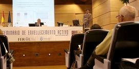 El Concello de Ferrol y la Diputaci�n de A Coru�a organizaron ayer un seminario de Envellecemento activo en el sal�n de actos del Campus de Esteiro.