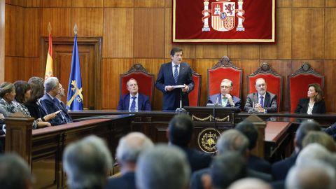 El presidente del Principado, Javier Fern�ndez (c), durante el acto de apertura del A�o Judicial en Asturias