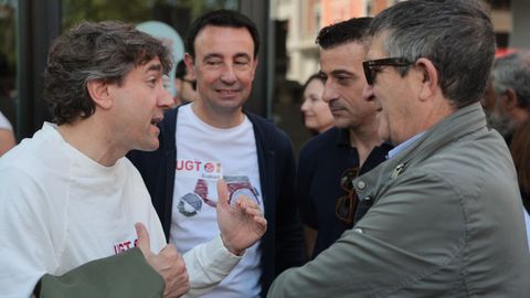 El secretario general del PSE-EE, Eneko Andueza, junto al portavoz del PSOE en el Congreso, Patxi L�pez, en la manifestaci�n del Primero de Mayo en Bilbao.