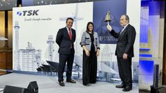  Savino Garc�a Vallina (d), presidente y fundador del grupo de ingenier�a TSK, Beatriz Garc�a Rico, vicepresidenta de TSK, y Joaqu�n Garc�a Rico, consejero delegado de TSK, durante el debut este mi�rcoles en la Bolsa espa�ola