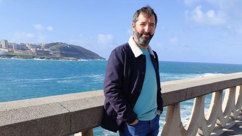 <span lang= gl >Aos seus 41 anos, Pablo Fern�ndez reside na Coru�a, onde�segue ligado ao f�tbol como coordinador xeral do Monta�eros.</span>