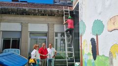 Obras de renovaci�n en las cubiertas y canalones del CEIP Froebel, en Pontevedra