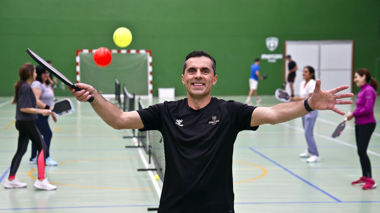 El pickleball se hace hueco en Vigo y aspira a seguir los pasos del pádel