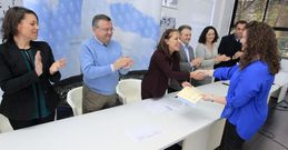 Un momento de la entrega de diplomas qeu tuvo lugar ayer. 