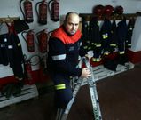 Fern�ndez, esta semana en la sede del GAEM, reconoc�a que formarse es b�sico en su trabajo. 