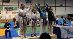 El Neka conquist� la medalla de bronce por equipos en A Pinguela