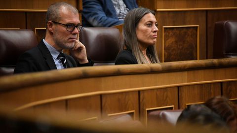 Josep Maria Cruset y Mriam Nogueras, de Junts, en el pleno.