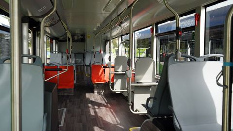 Interior de uno de los nuevos autobuses de Vitrasa