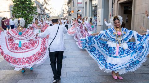 Festival Folcl�rico Internacional, el a�o pasado en la calle del Pr�ncipe.