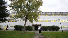 Vista de la Escola de T�cnica Superior de Enxe�er�a de Cami�os, Canais e Portos, donde hay grados con plazas libres