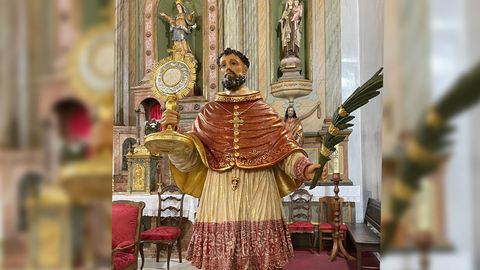 La imagen de san Ramón ya luce de nuevo en la iglesia parroquial de Vilalba
