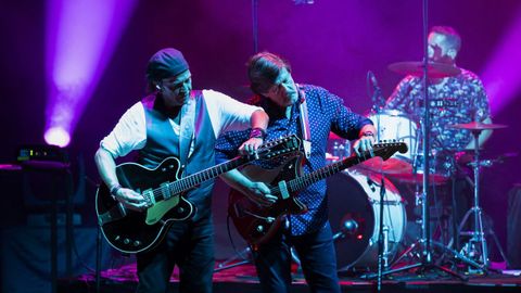 Imagen de un concierto de Los Secretos.