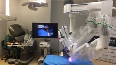 El robot que hace operaciones ginecol�gicas en Vigo