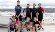 Los participantes del turno de tarde momentos antes de comenzar a preparar la embarcaci�n. 