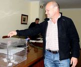 Castillo vot� ayer en la elecci�n de la jueza de paz. 