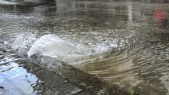 Imagen de archivo de una rotura de una tuber�a de agua