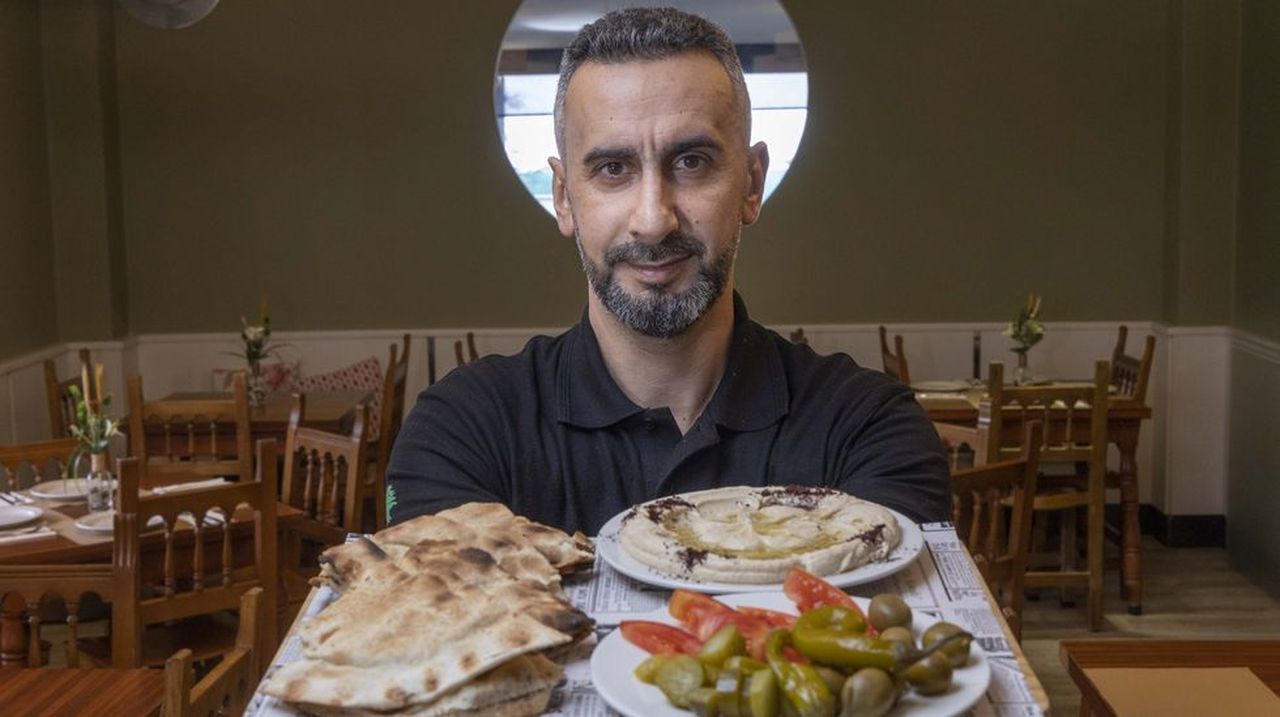 Dos mundos sentados a la misma mesa en el restaurante Al Bely de Teo