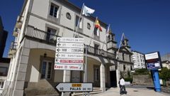 Monterroso (en la imagen, la casa consistorial) no aprobaba unos presupuestos desde el 2023