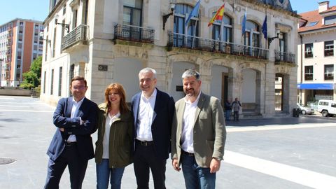 Juan Vzquez y Luis Garicano junto Patricia Martn, candidata a la Alcalda de Siero y Sergio Garca