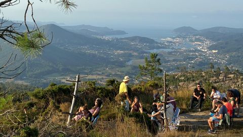 Hubo gente que tambi�n subi� al Monte Castelo, en Viveiro, para disfrutar de la experiencia astron�mica