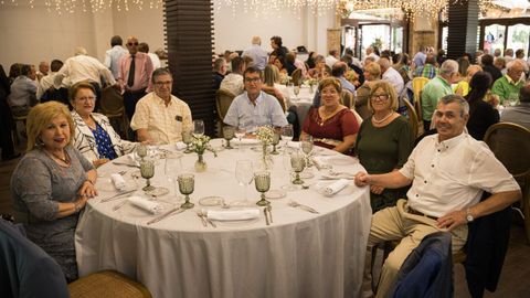 Comida jubilados de Agui�o en restauraci�n Chicolino, Boiro