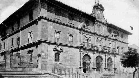 El Convento de las Monjas Benedictinas de San Pelayo, en una imagen antigua