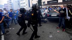 Incidentes en el recorrido del autobs del Real Oviedo