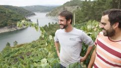 Roberto Regal, a la derecha, con Zach Elfman, en un viedo del proyecto Enonatur